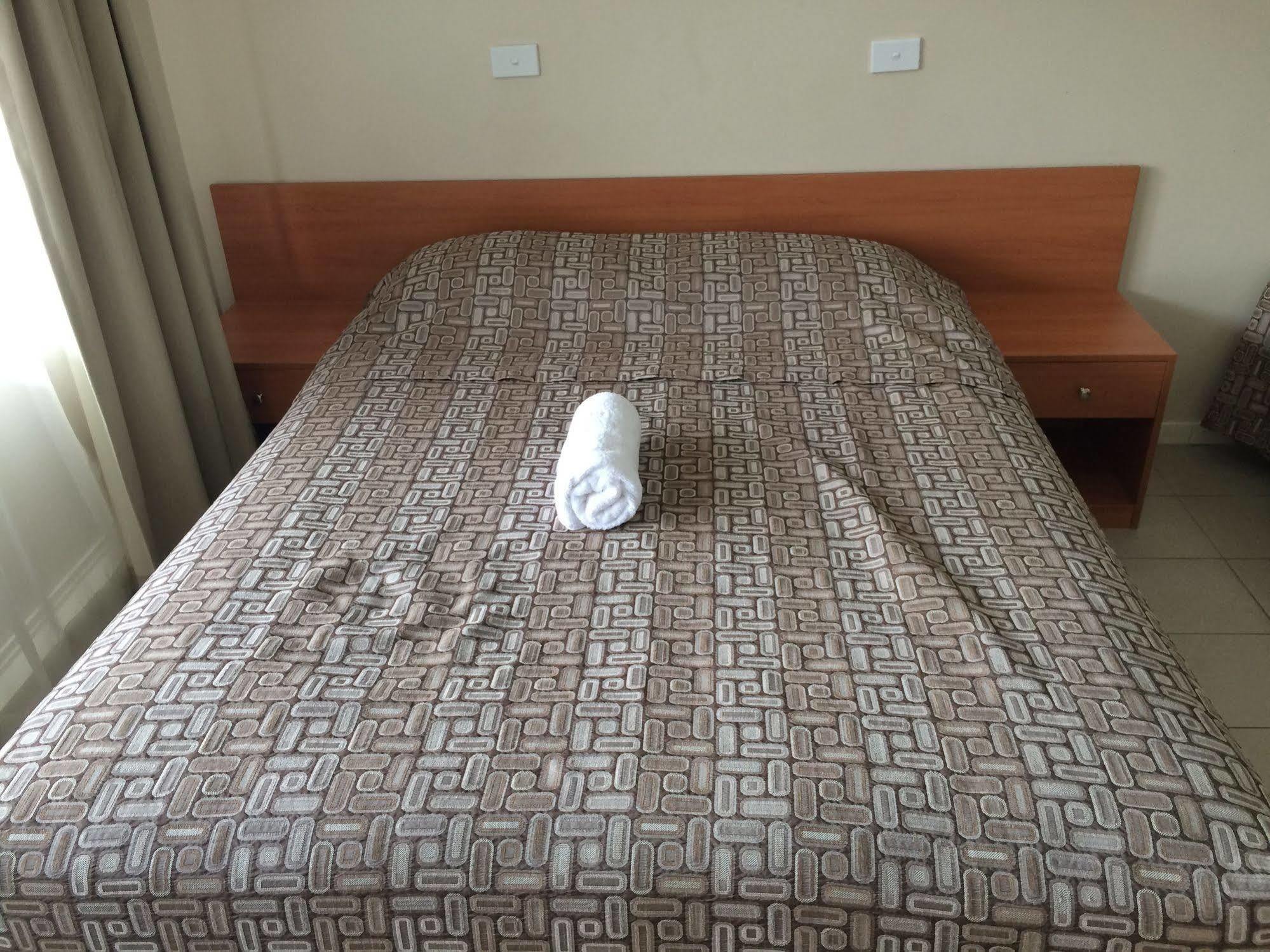 Liberty Plains Motor Inn Sydney Ngoại thất bức ảnh