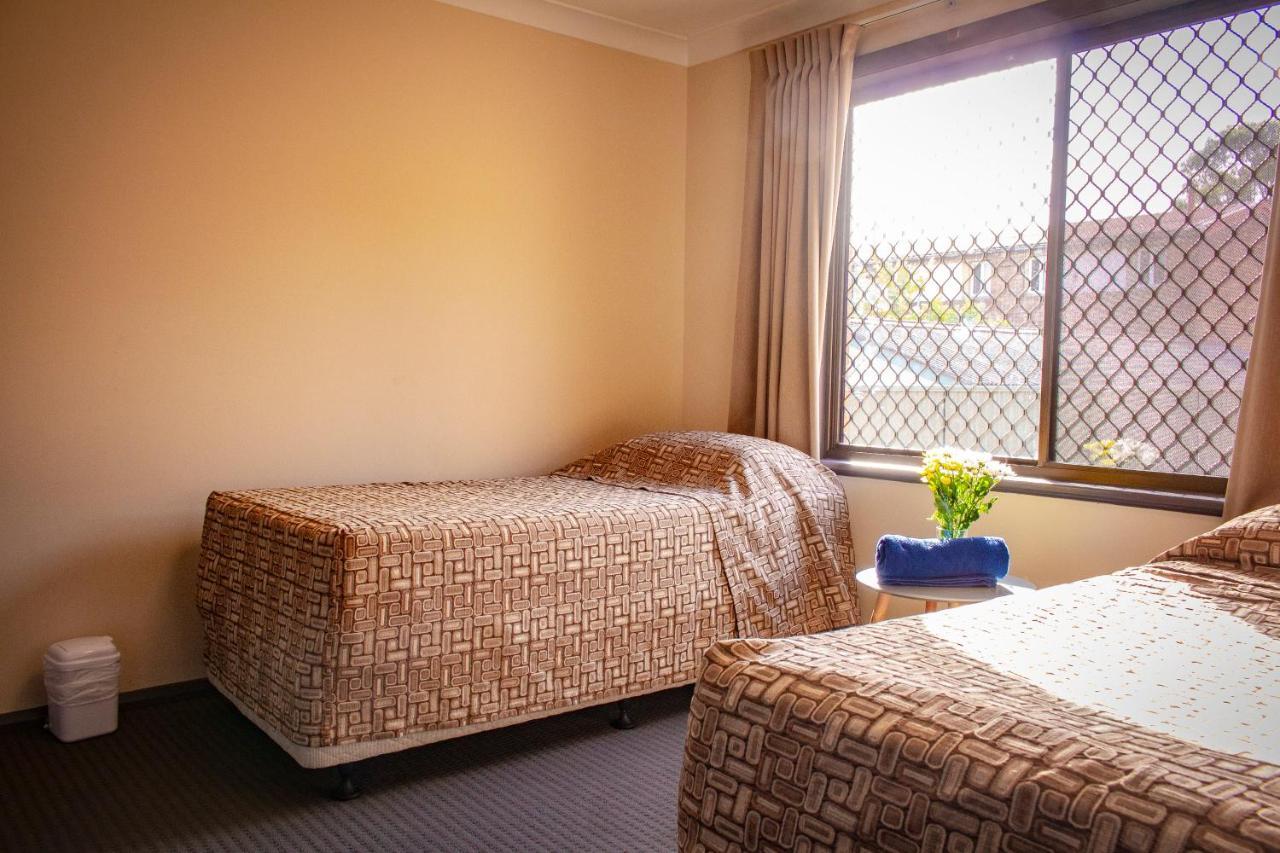 Liberty Plains Motor Inn Sydney Ngoại thất bức ảnh